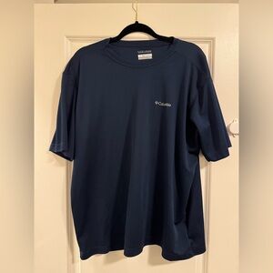 Columbia size XL navy dri fit active shirt